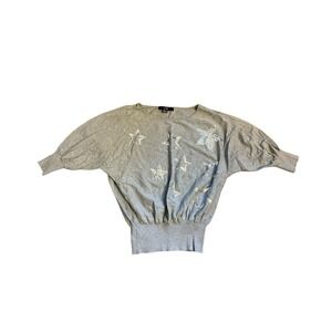 Forever 21 Cropped Sweatshirt Women SZ M Gray Star Print Long Sleeve Ribbed Hem